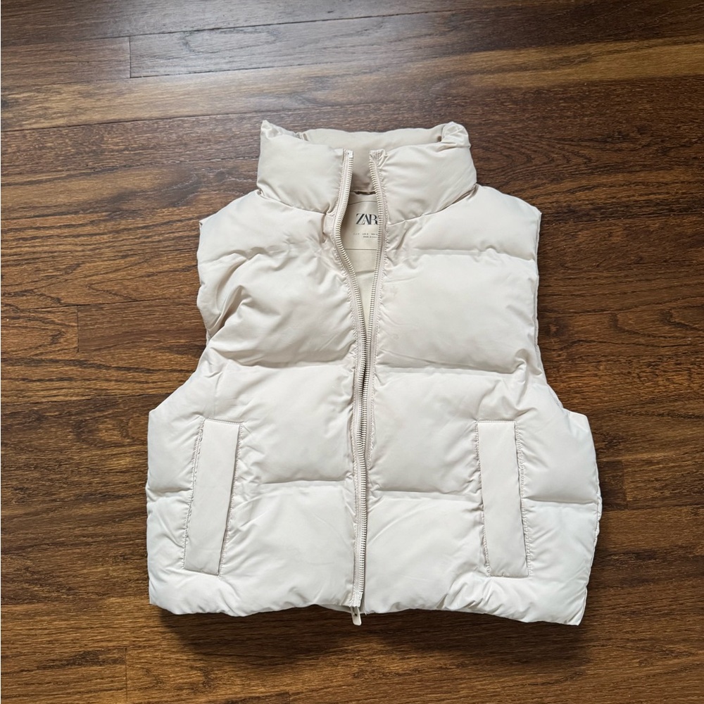 Zara Off-White Puffer Vest